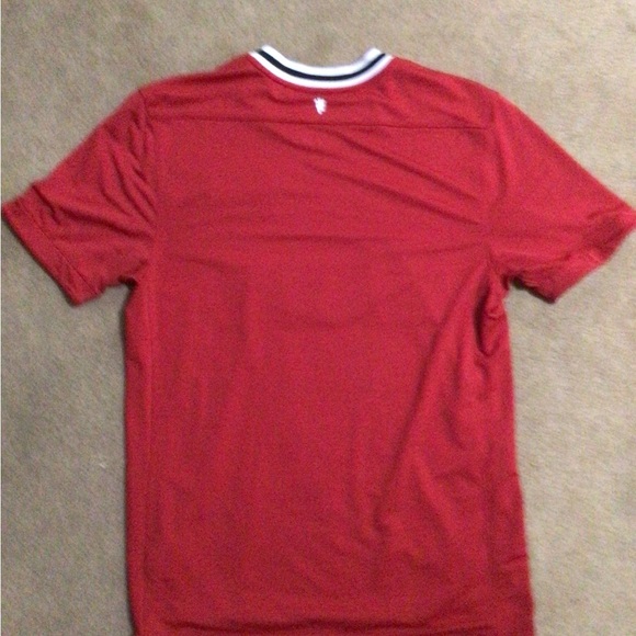 Manchester United 2011/2012 Home Jersey - Picture 2 of 2